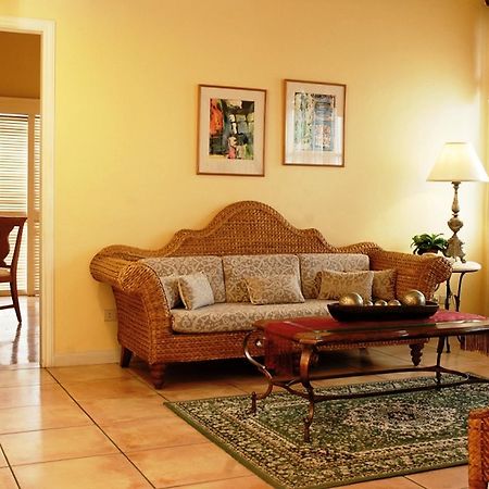 Sophia Suites Residence Hotel Cebu Bagian luar foto