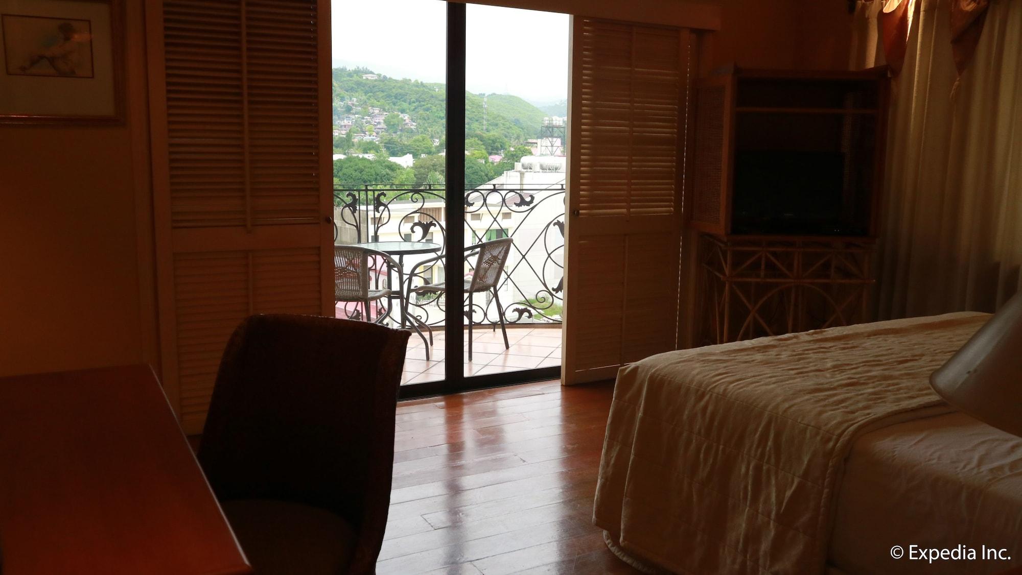 Sophia Suites Residence Hotel Cebu Bagian luar foto