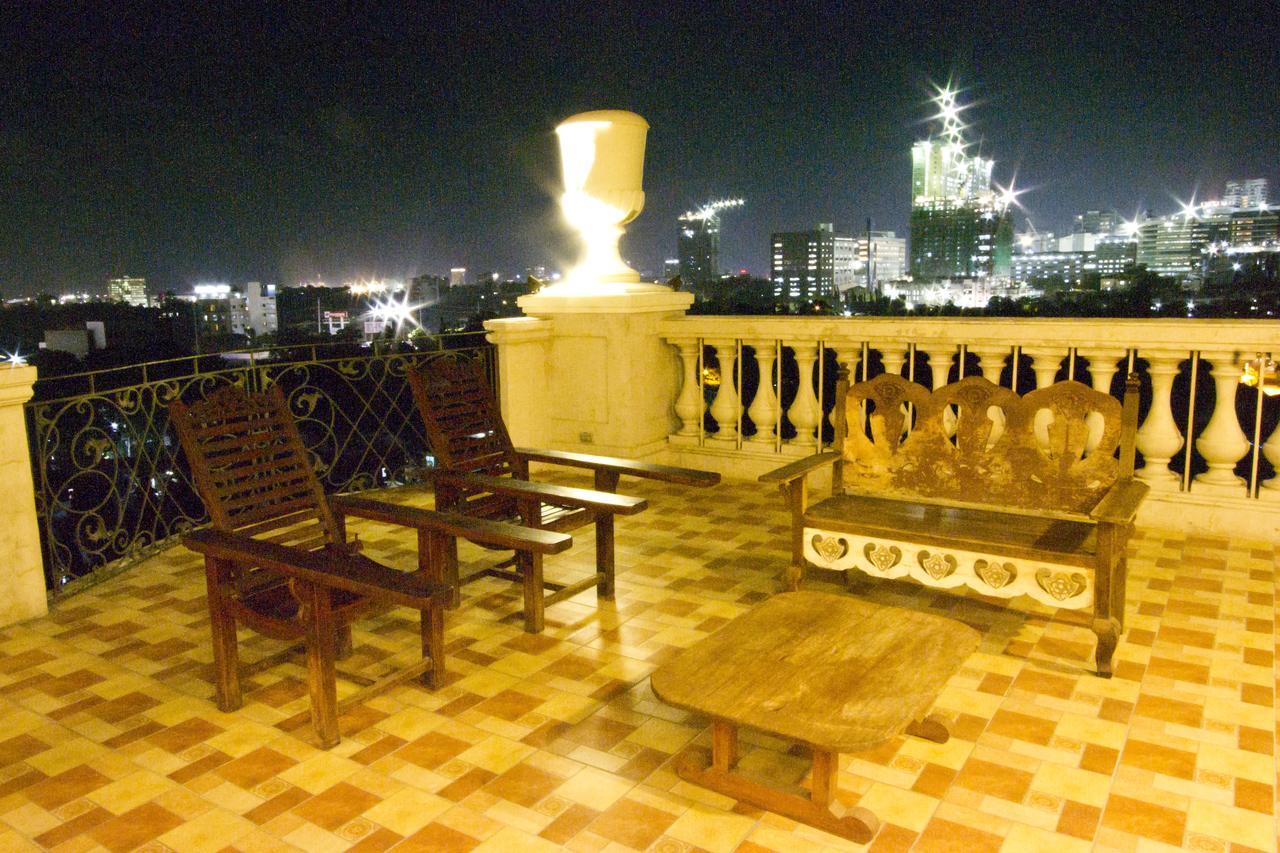 Sophia Suites Residence Hotel Cebu Bagian luar foto