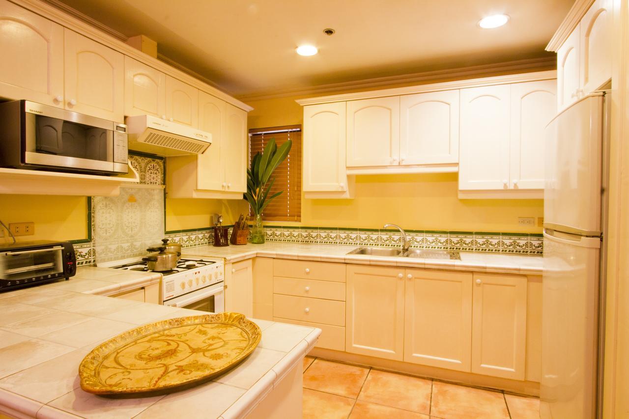 Sophia Suites Residence Hotel Cebu Bagian luar foto