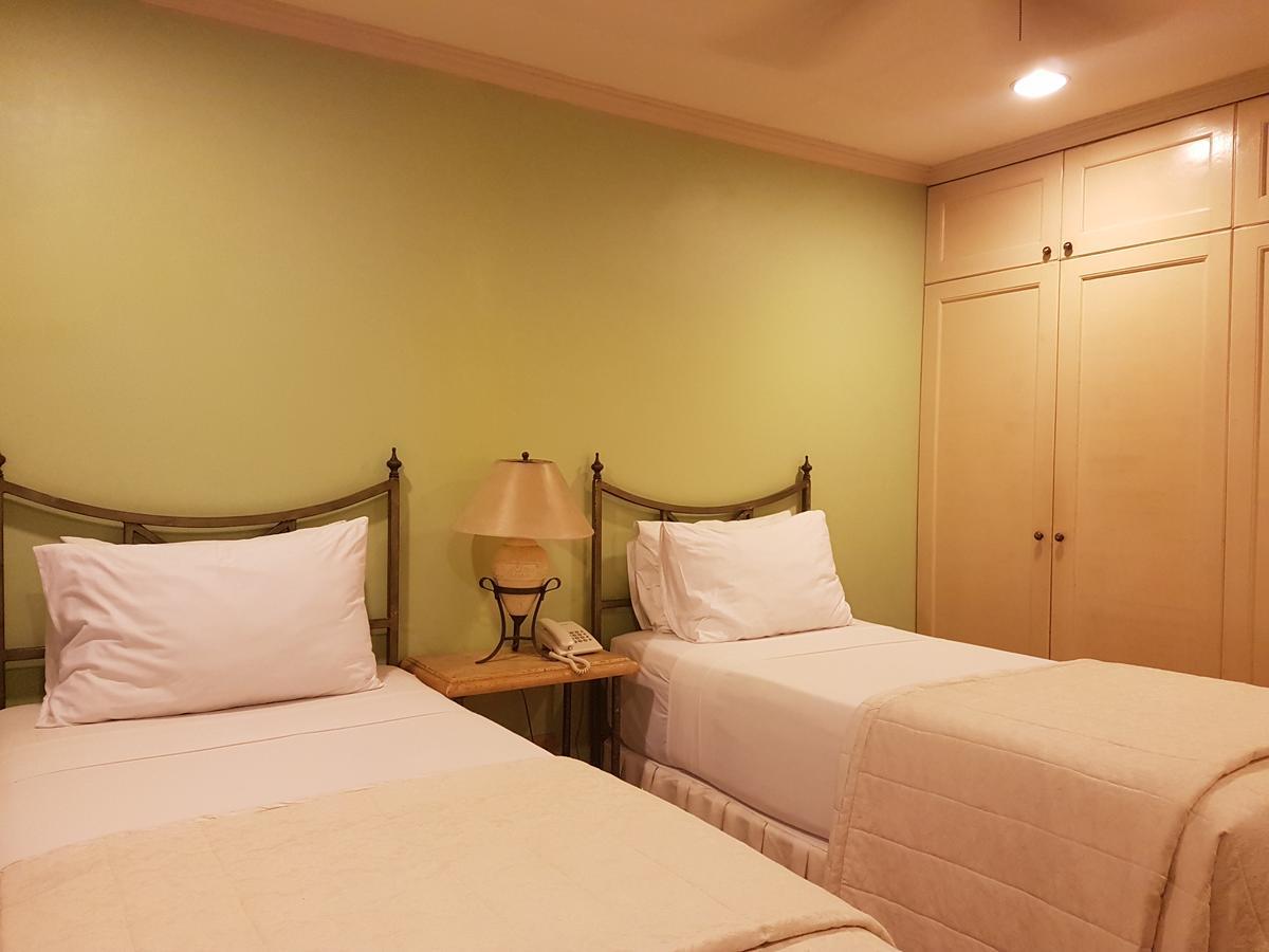 Sophia Suites Residence Hotel Cebu Bagian luar foto