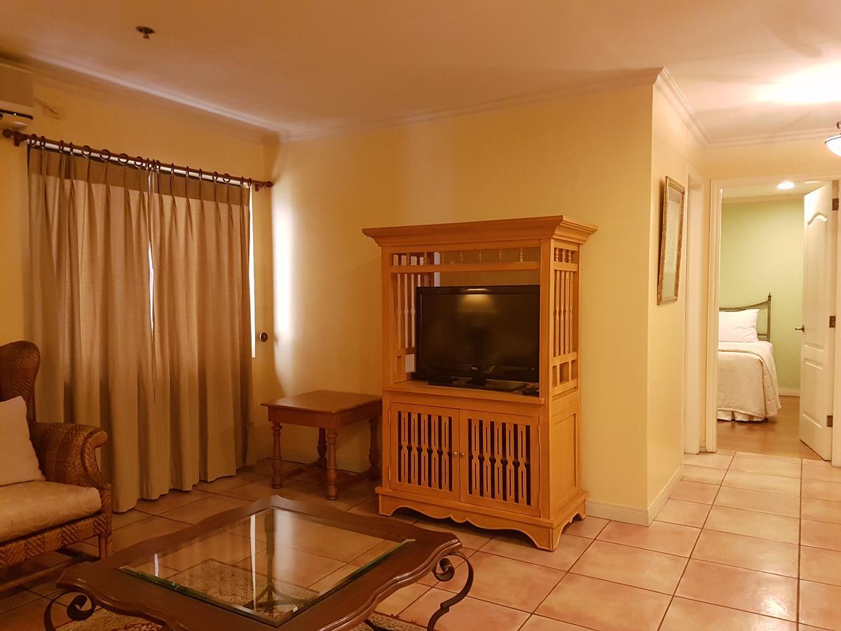 Sophia Suites Residence Hotel Cebu Bagian luar foto