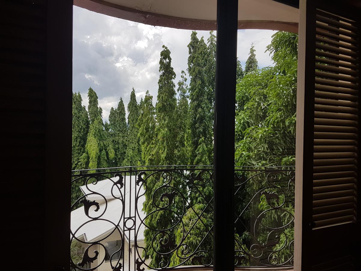 Sophia Suites Residence Hotel Cebu Bagian luar foto