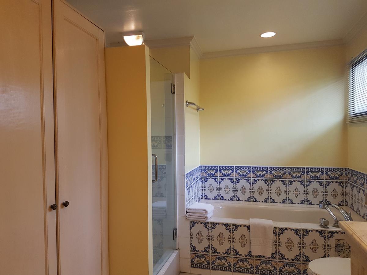 Sophia Suites Residence Hotel Cebu Bagian luar foto