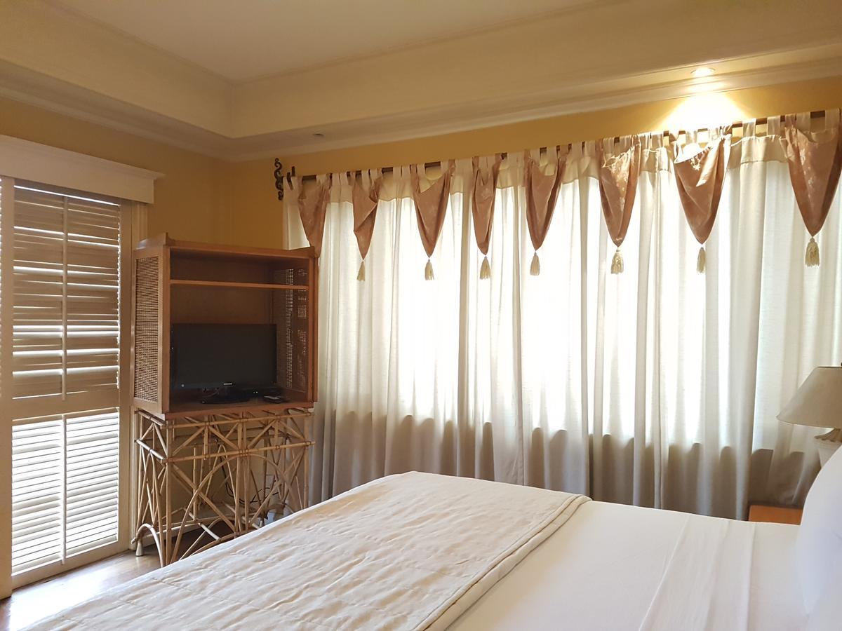 Sophia Suites Residence Hotel Cebu Bagian luar foto
