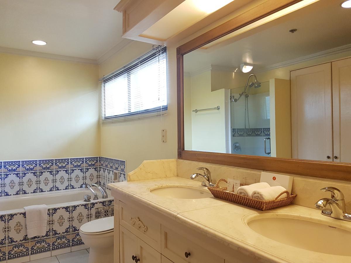 Sophia Suites Residence Hotel Cebu Bagian luar foto