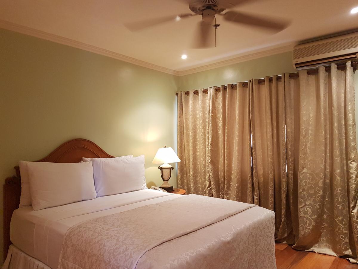 Sophia Suites Residence Hotel Cebu Bagian luar foto