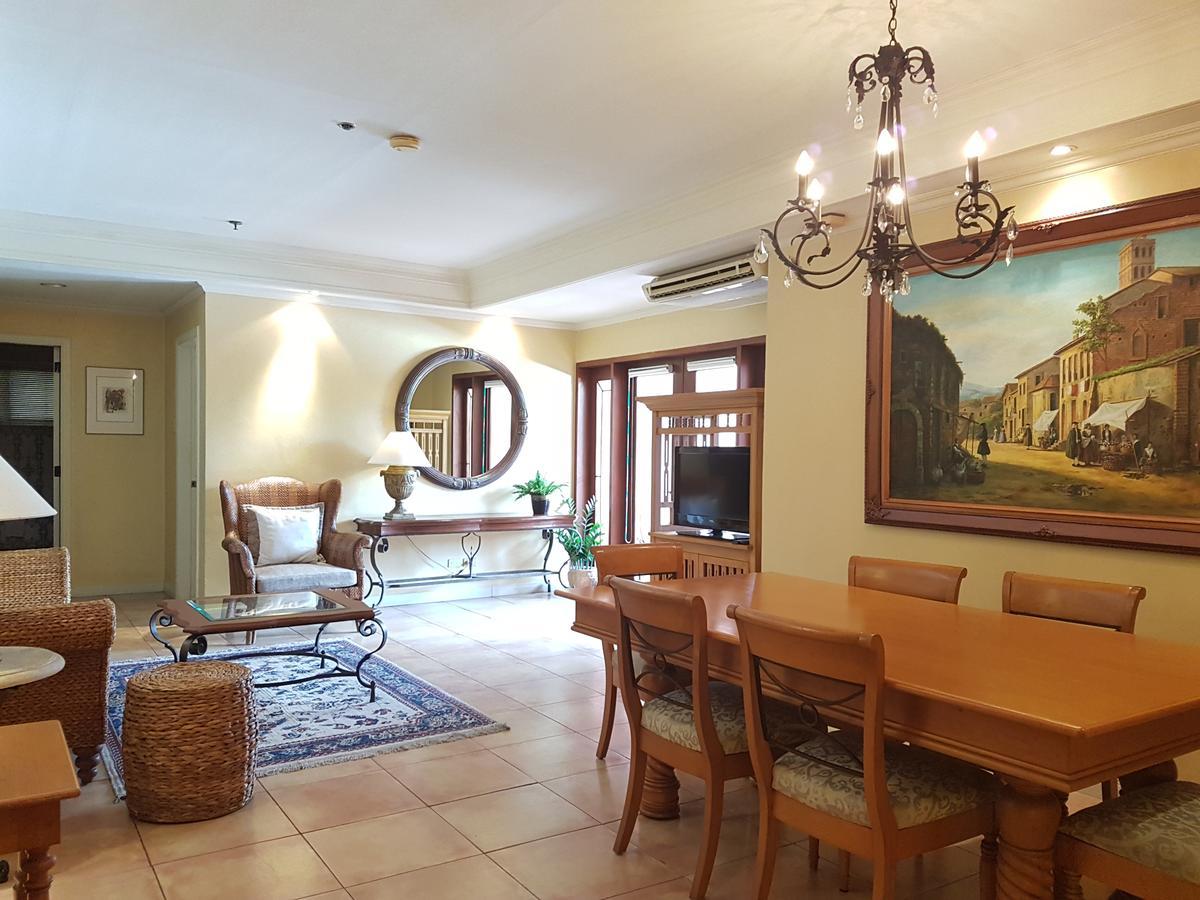 Sophia Suites Residence Hotel Cebu Bagian luar foto