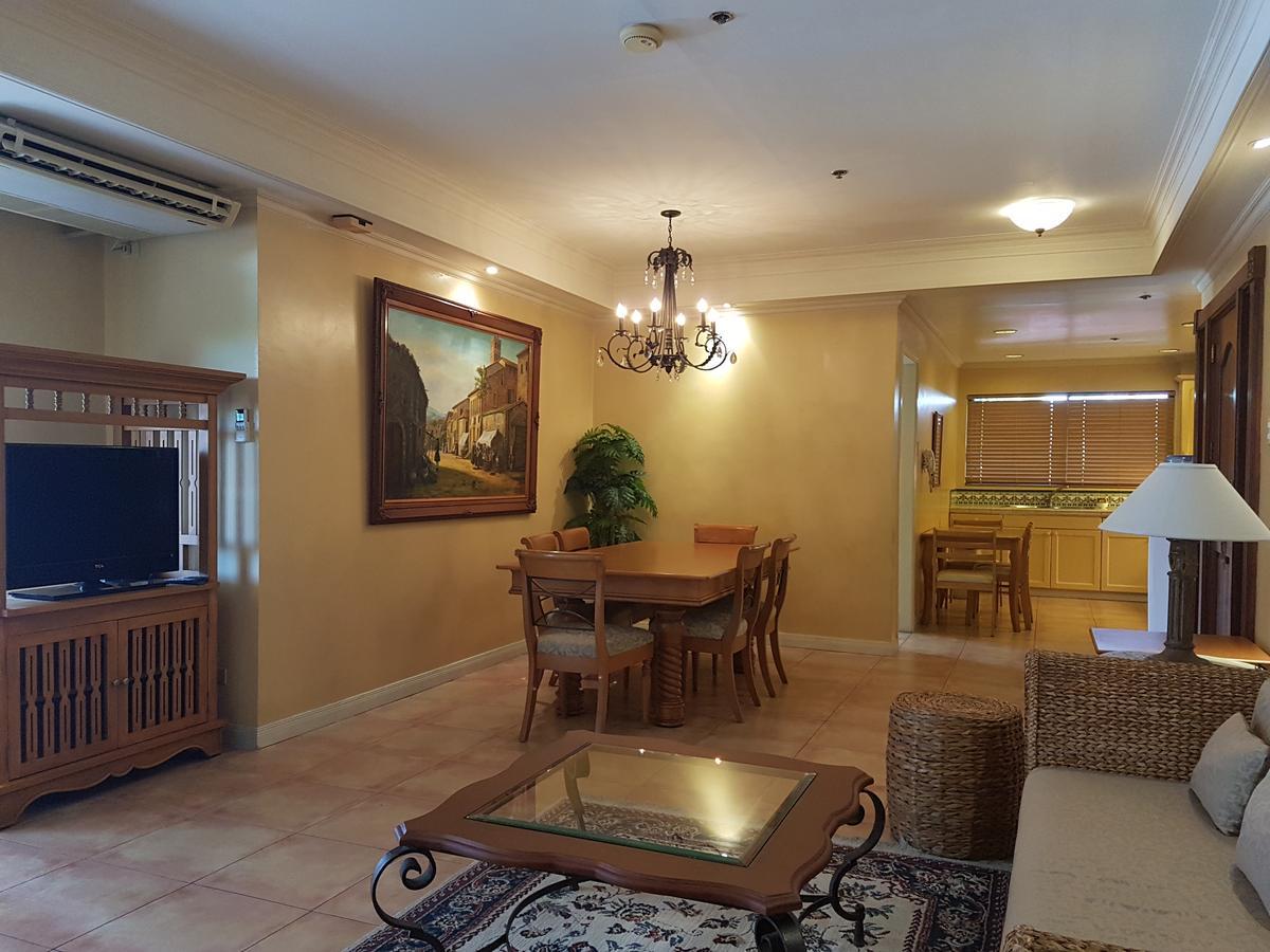 Sophia Suites Residence Hotel Cebu Bagian luar foto